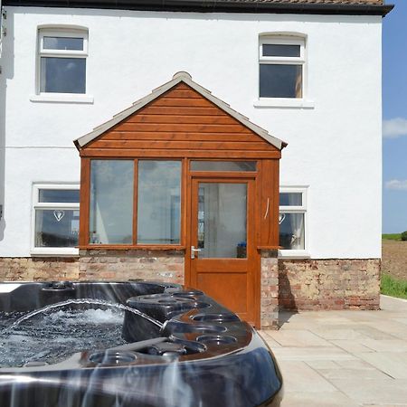 Granary Cottage Bempton Exterior photo
